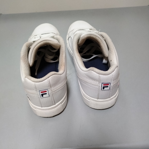 Classic White Leather Fila Sneakers Women's Ladies' Size 8 - Picture 5 of 12
